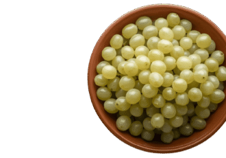 grapes in a bowel isolated on transparentbackground